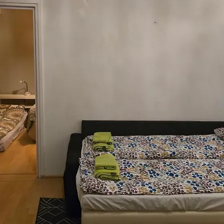 Viihtyisae Kaksio Ydinkeskustassa Maantasossa Lägenhet